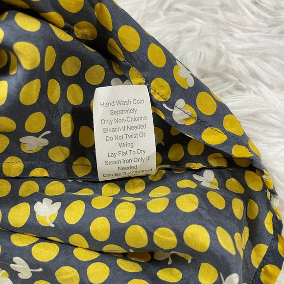 CAbi 100% Silk Clover Polka Dot Short Sleeve Button Down Blouse Women’s Size S - Picture 11 of 13